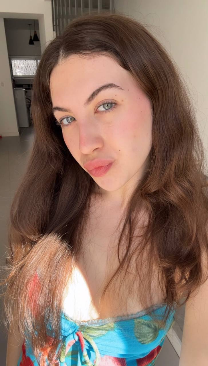 Nude girl Amber in Dandong