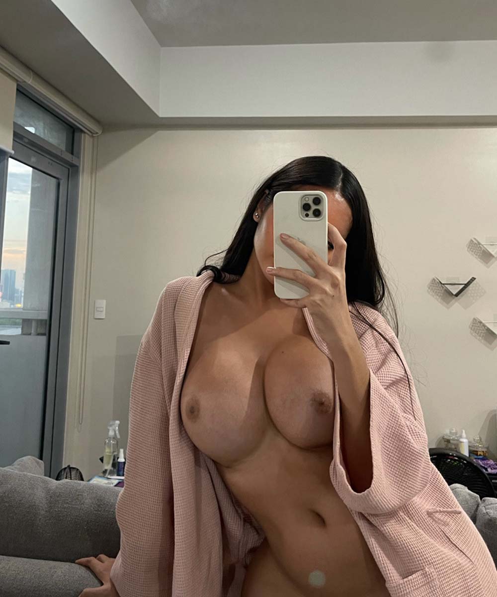 Angela Castellanos naked in Dandong