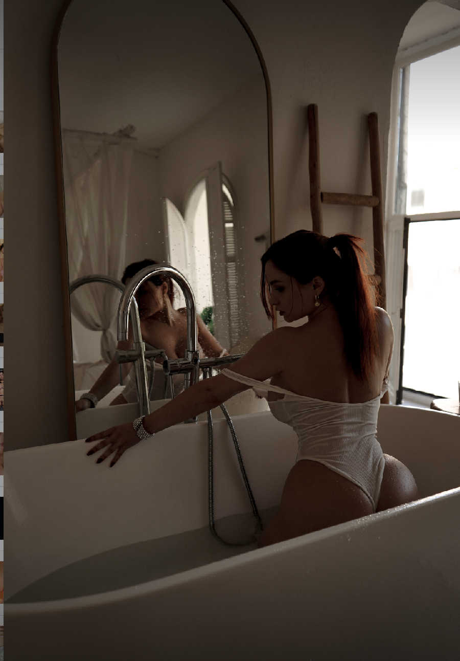 A playful frame from Miranda Faith nude — online in Dandong