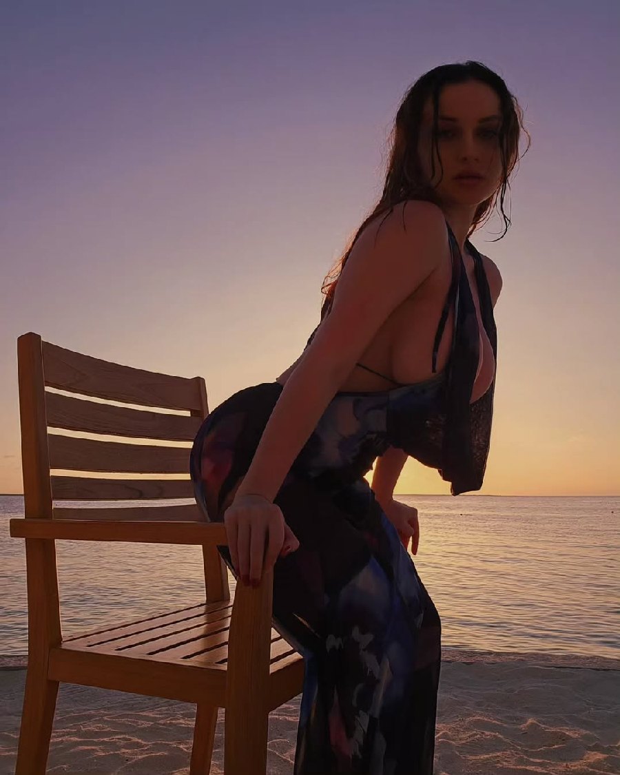 Sexy girl Miranda Faith nude in Dandong